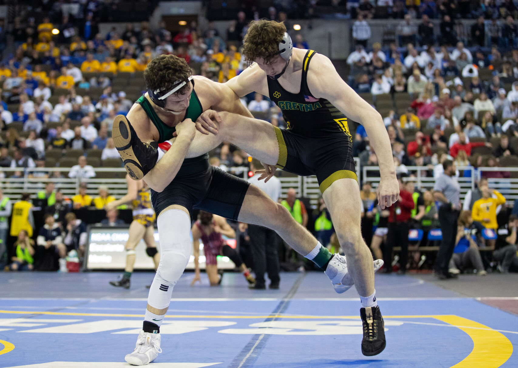 021922-owh-spo-statewrestling-em04.jpg